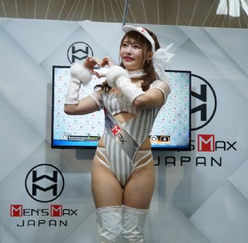 �ձ�����Ů���ű��в�����̨�����˲���ͼƬ43