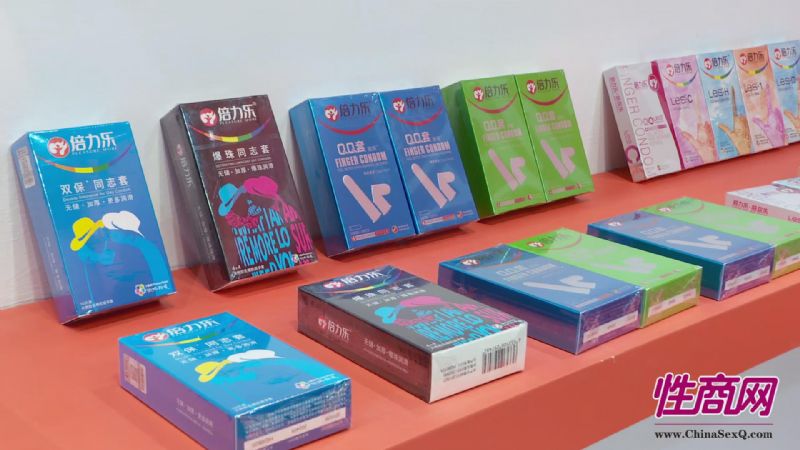 ����չ�ÿ�����Ů���ߴ�����������Ļ���ͼƬ37