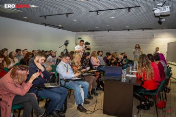 ����˹����չ���ʡ��佱��ʽ����ҵ��̳ͼƬ42