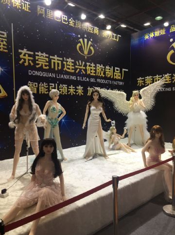 ��ݸ���˵�ʵ������չʾ