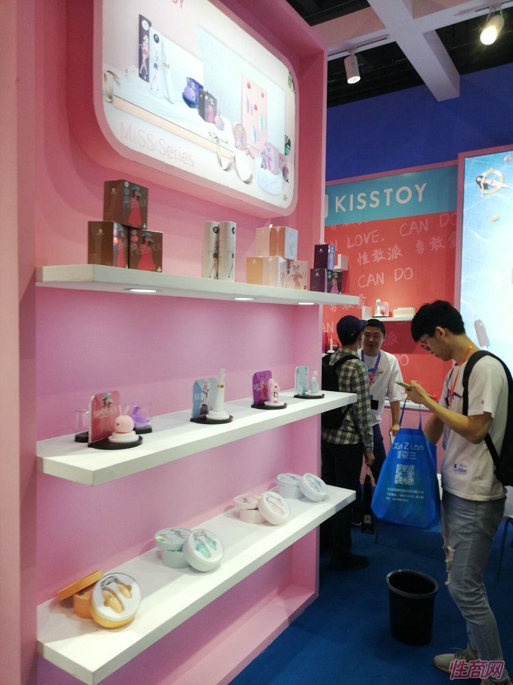 �������Ļ��ڲ�չ��ҵ  (1)