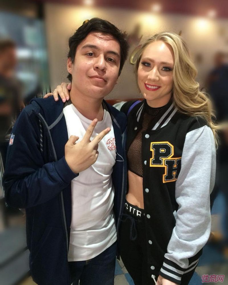 ˧���Ĺ��ں�Ů���Ӱ