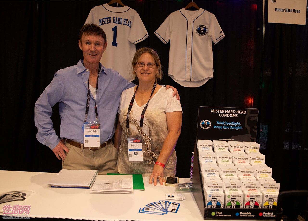 铁头先生安全套展台