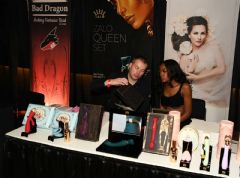 �й���ҵZaloչ̨