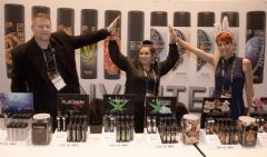 Wet International�󻬼���˾չ̨