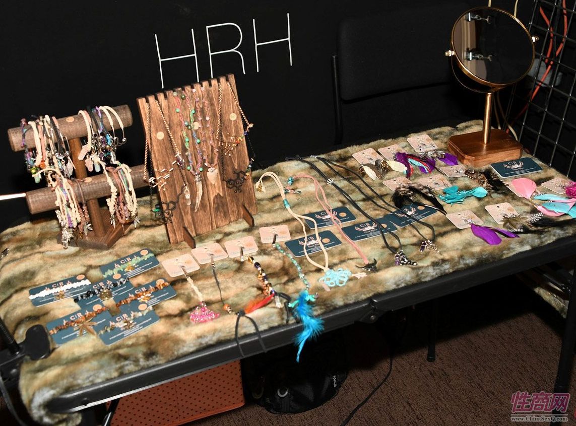 ��˹ά��˹����չAVNShow-��չƷ�� (19)