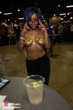 ֥�Ӹ����չexxxotica-����Ӱ�� (21)