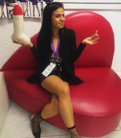 Ů�α�չʾ������Ȥ���