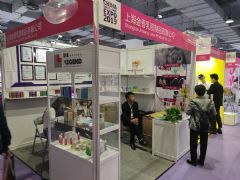 ������չ��