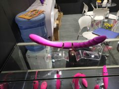 ˫ͷ�𶯰�����Ҫ���Ůͬ�ͻ�