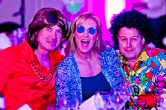 ������α�