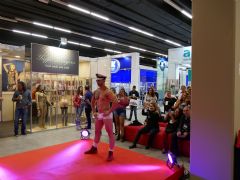 ģ������