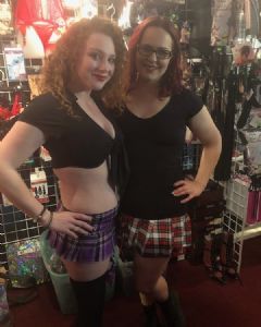 ��λ��Ůչʾ