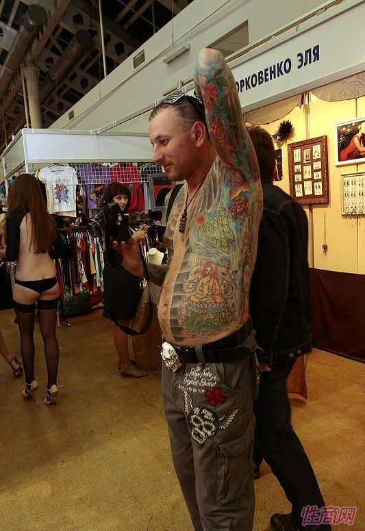 �������