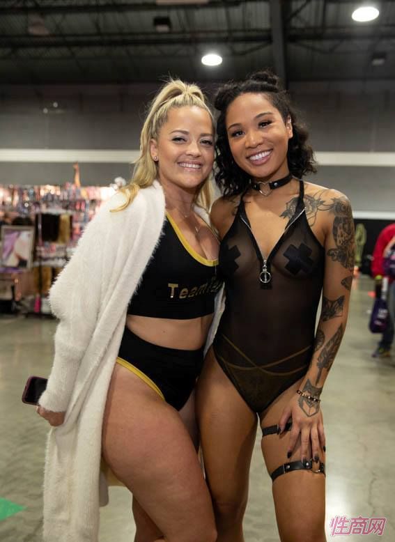 ��Ƶֱ��ƽ̨��¹Exxxotica����չͼƬ19