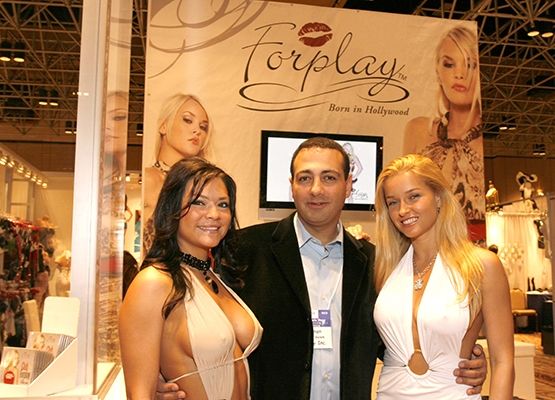 2004������Ȥ����չIinternationalLingerieShow���ʼ�ͼƬ17