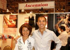 2004������Ȥ����չIinternationalLingerieShow���ʼ�ͼƬ27