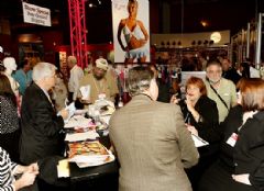 2004������Ȥ����չIinternationalLingerieShow���ʼ�ͼƬ28