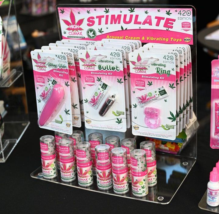 夏季洛杉矶成人展anme:产品展示 (15)