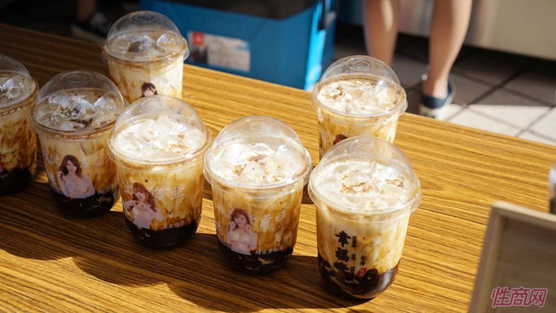 ӡ��Ů��Ф����Ը��̲�