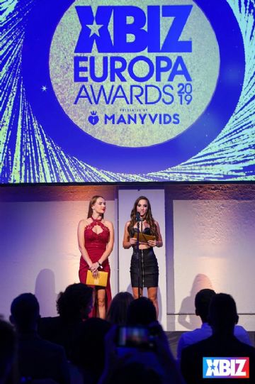 19ŷ�޳�����Ȥ�󽱰佱�ֳ� (13)