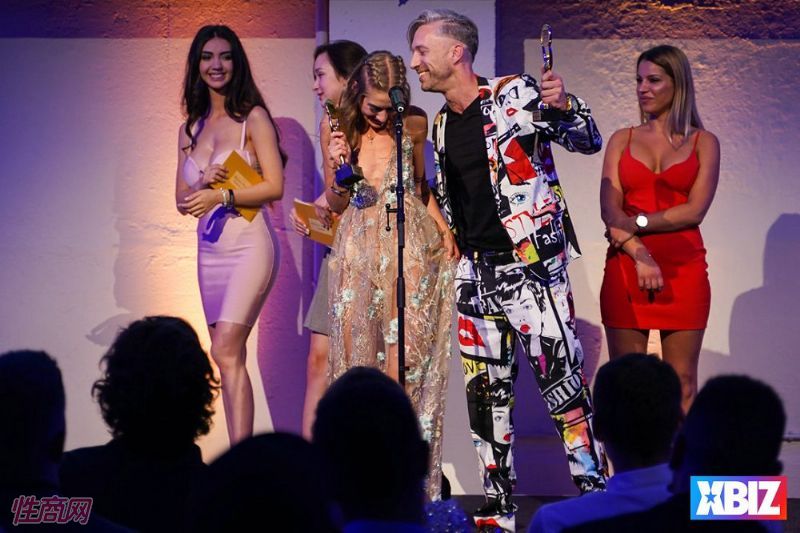 19ŷ�޳�����Ȥ�󽱰佱�ֳ� (22)