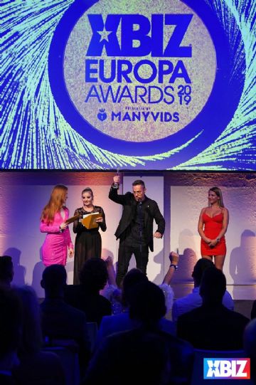 19ŷ�޳�����Ȥ�󽱰佱�ֳ� (24)