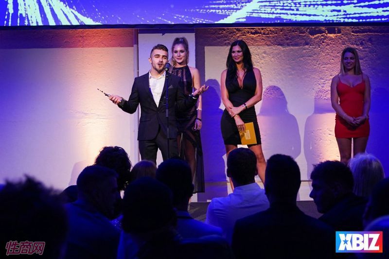 19ŷ�޳�����Ȥ�󽱰佱�ֳ� (65)