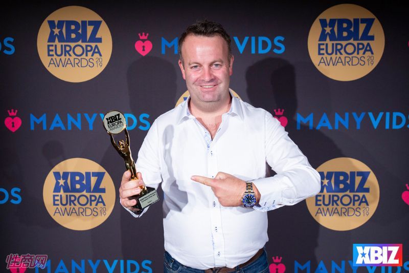 19ŷ�޳�����Ȥ�󽱻�Ӱ�Ǽ���ҵ (3)