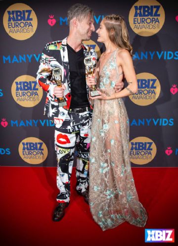 19ŷ�޳�����Ȥ�󽱻�Ӱ�Ǽ���ҵ (11)