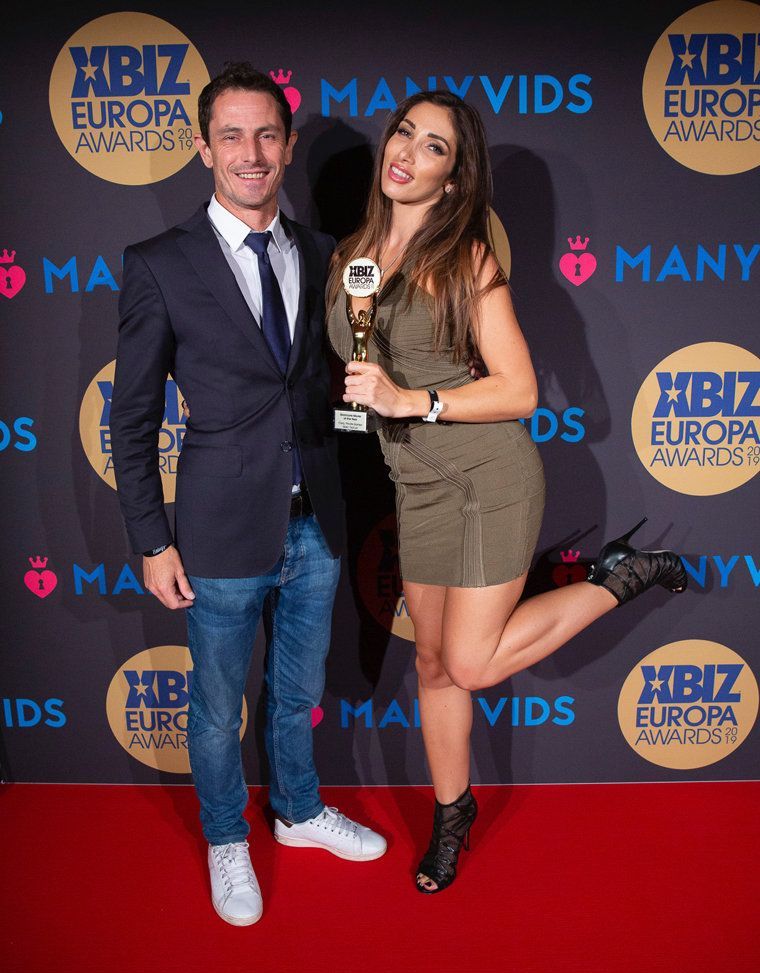 19ŷ�޳�����Ȥ�󽱻�Ӱ�Ǽ���ҵ (20)