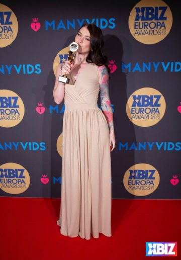 19ŷ�޳�����Ȥ�󽱻�Ӱ�Ǽ���ҵ (22)