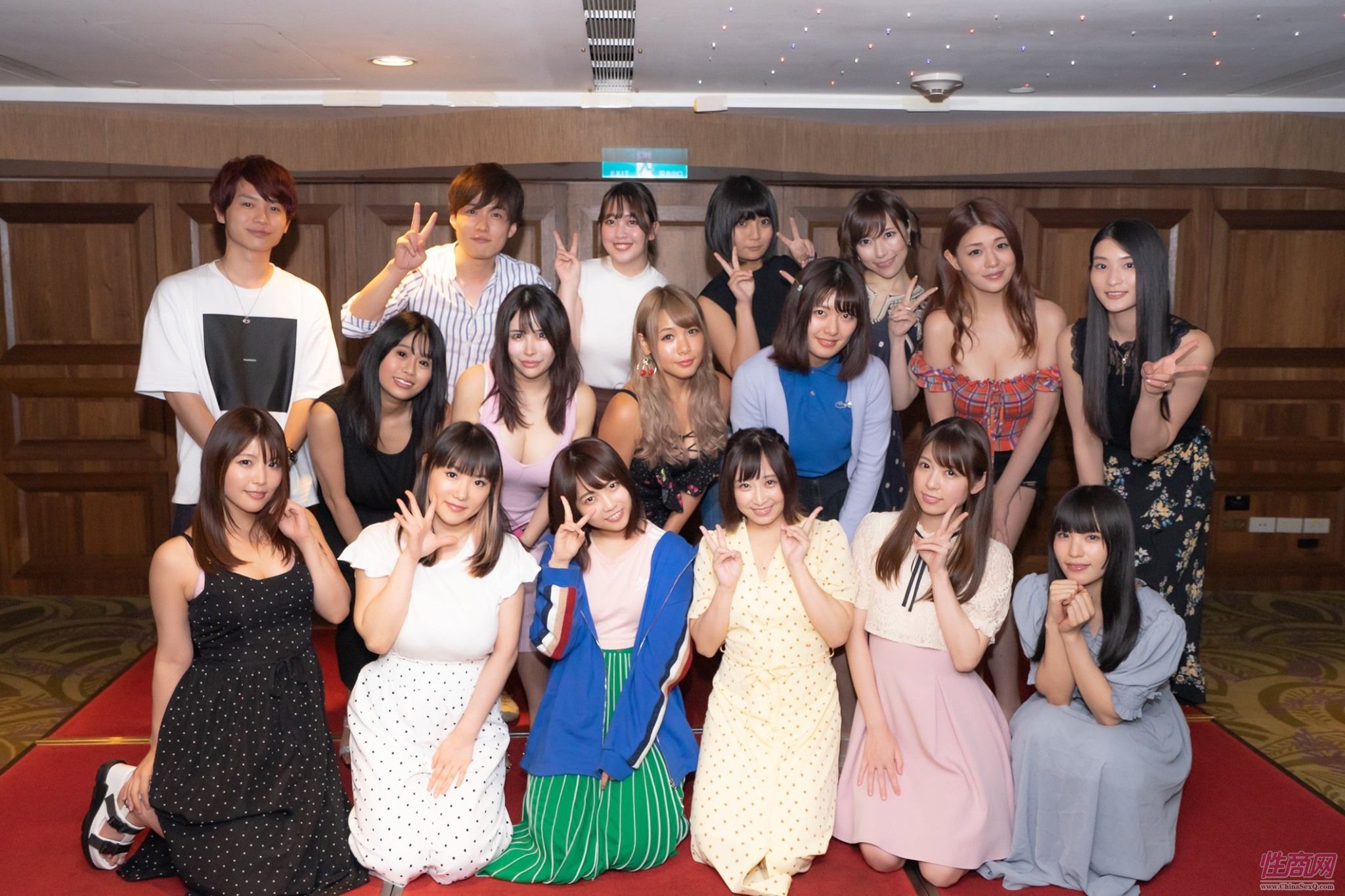 本届台湾成人博览星光璀璨、这是部分嘉宾合影,8月在世貿三館举行