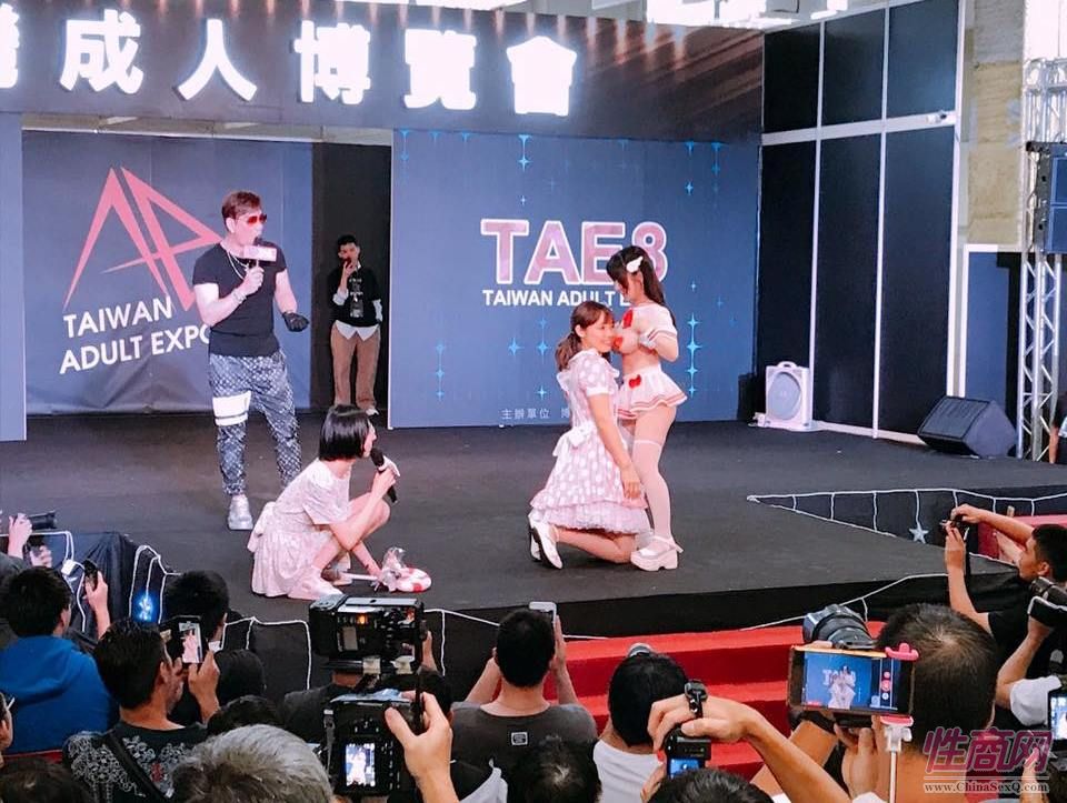 精彩的舞台表演