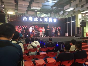 ��̨������Ϸ