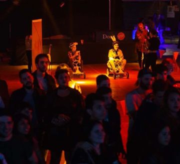 ����������һ����̨�Ϲۿ����ݣ�������8��������10�����Լ��