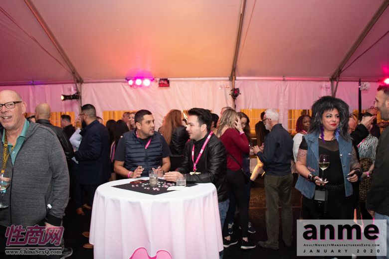 洛杉矶成人展ANME80年代主题派对 (32)