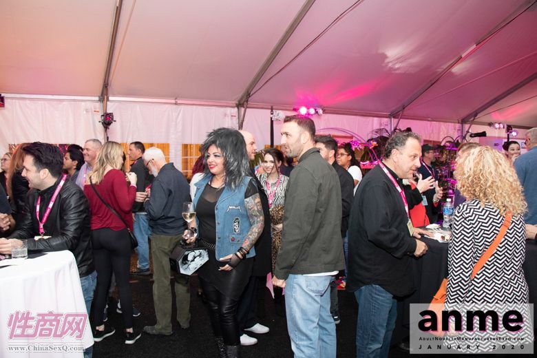 洛杉矶成人展ANME80年代主题派对 (31)