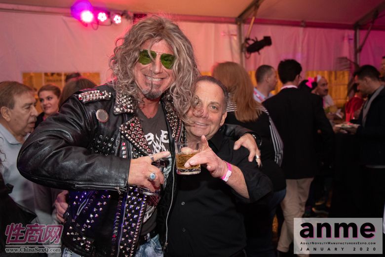 洛杉矶成人展ANME80年代主题派对 (42)