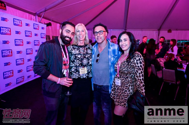 洛杉矶成人展ANME80年代主题派对 (41)