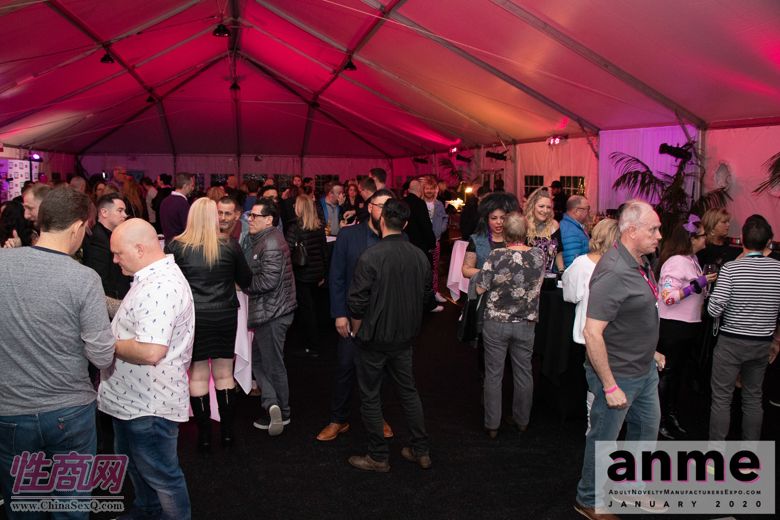 洛杉矶成人展ANME80年代主题派对 (23)