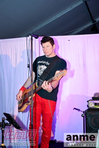 洛杉矶成人展ANME80年代主题派对 (46)