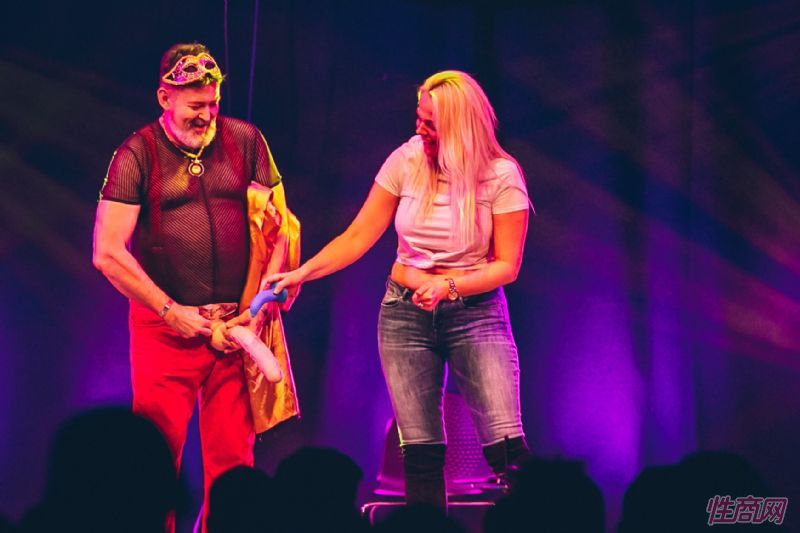 ���ݼ�϶�Ĺ��ڻ���