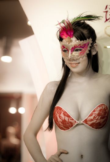 �Ϻ�����չ--�Ը�ģ�ش��Ը���Ʒ����ҵͼƬ53