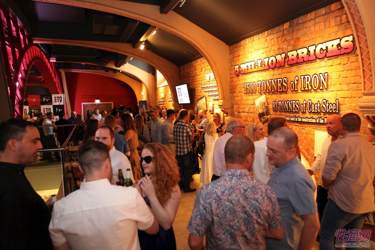 参加颁奖典礼的嘉宾