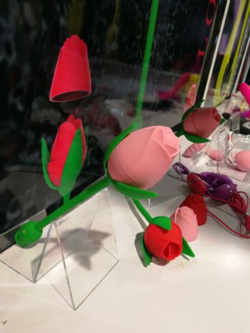 玫瑰花外形的女用玩具