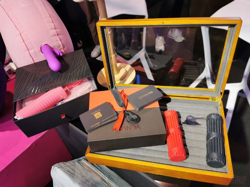 �Ϻ�API��Ȥ����չ�ֳ�˲�� (98)