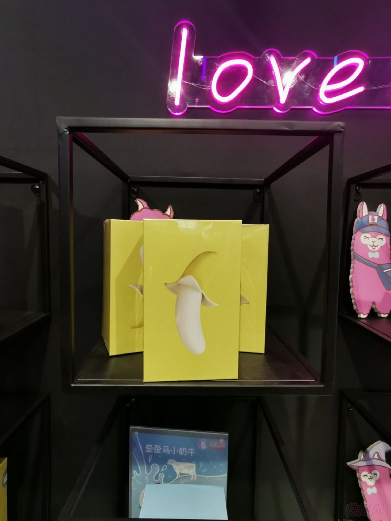 �Ϻ�API��Ȥ����չ�ֳ�˲�� (132)