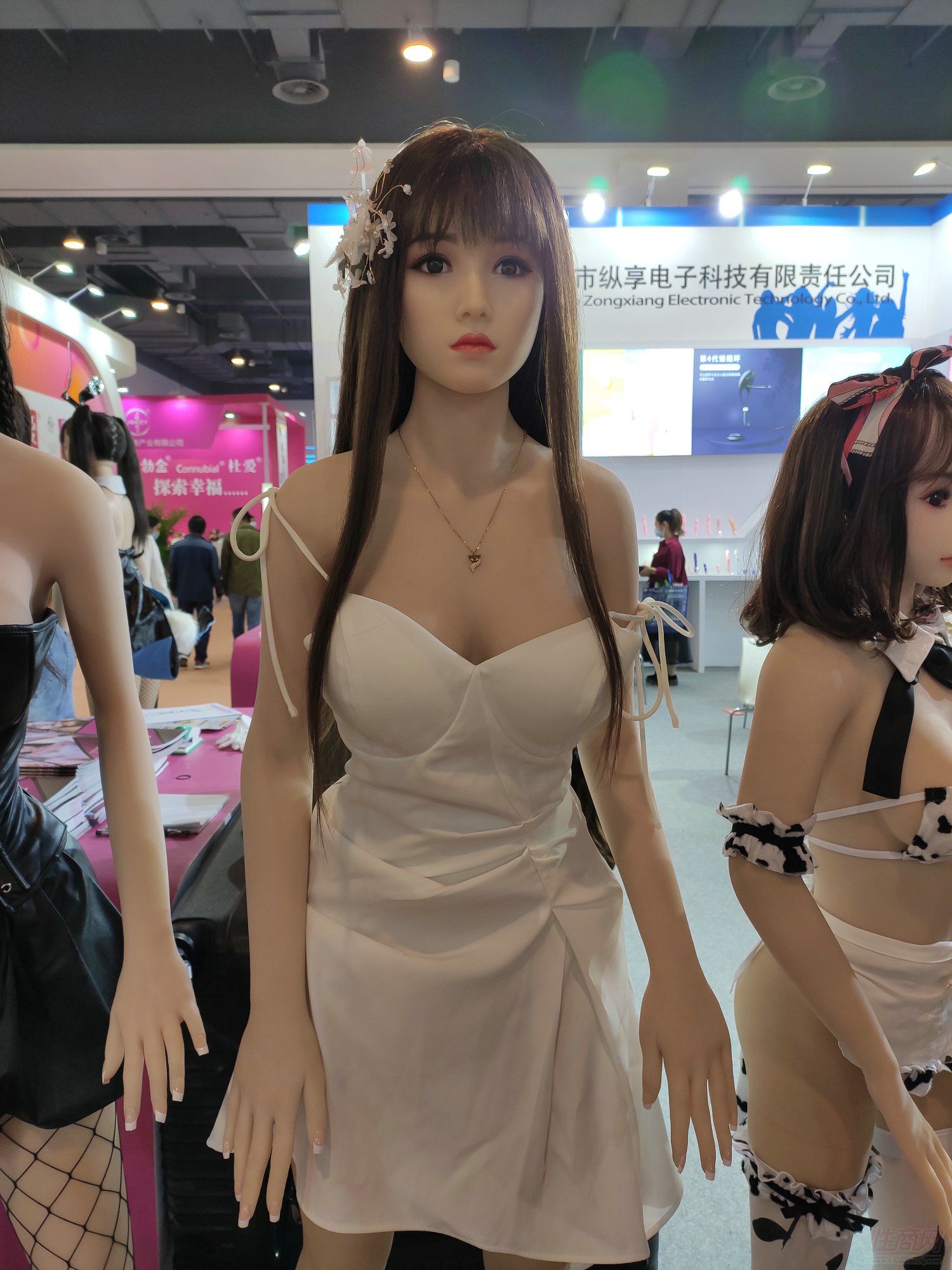 展会上各家品牌娃娃争奇斗艳 (7)