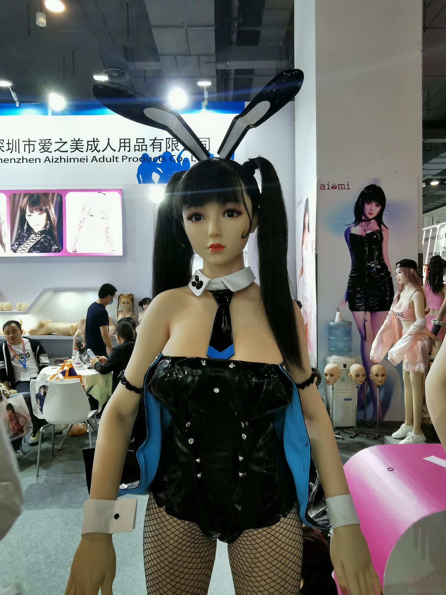 展会上各家品牌娃娃争奇斗艳 (16)